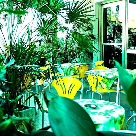 Hotel Leda Rimini Bagian luar foto