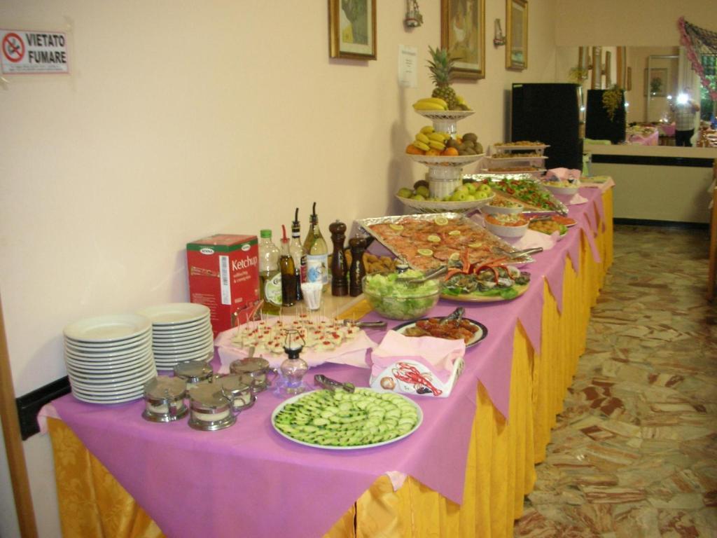 Hotel Leda Rimini Bagian luar foto