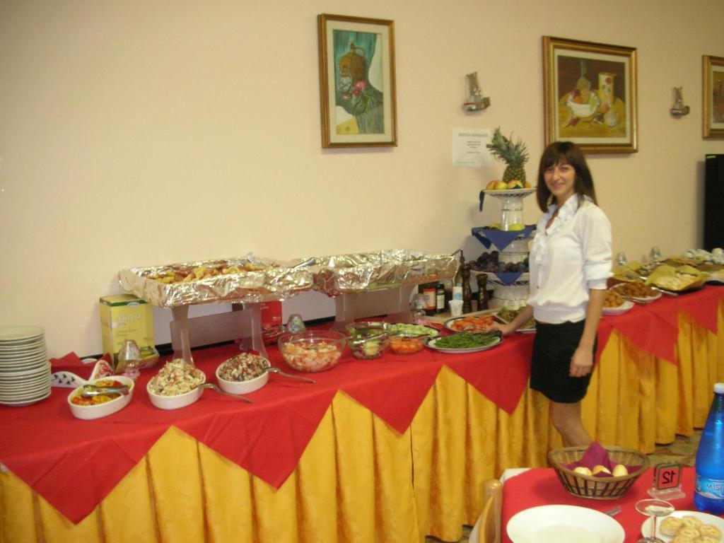Hotel Leda Rimini Bagian luar foto