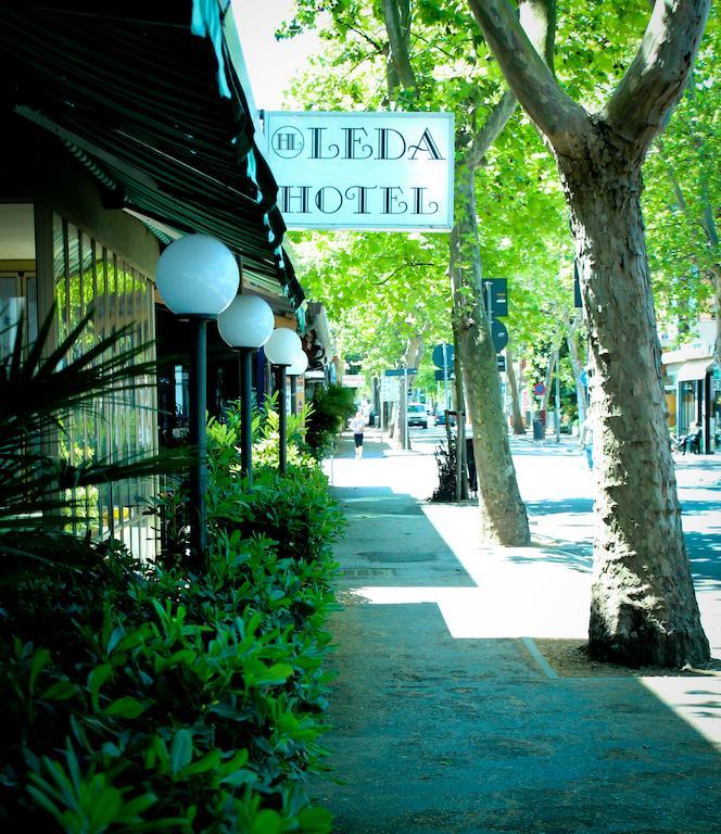 Hotel Leda Rimini Bagian luar foto