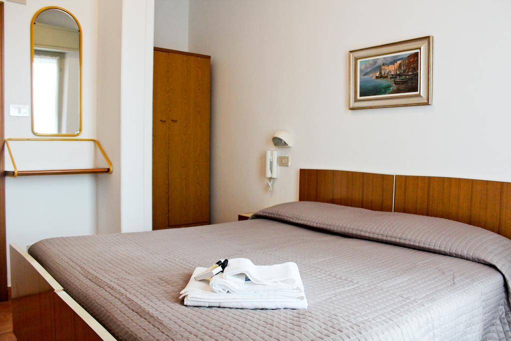 Hotel Leda Rimini Ruang foto