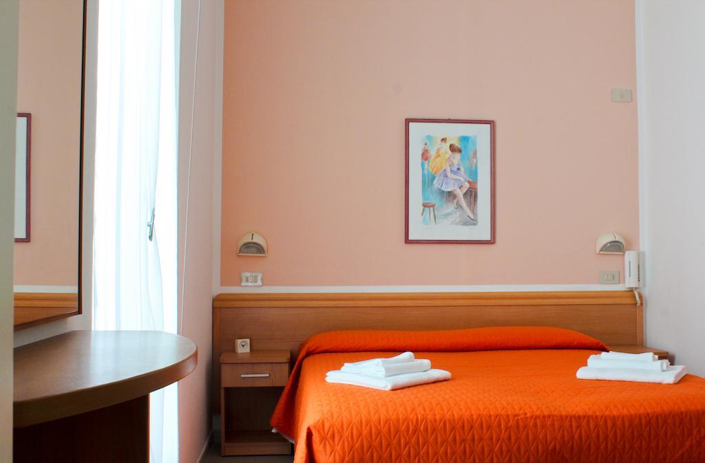 Hotel Leda Rimini Ruang foto